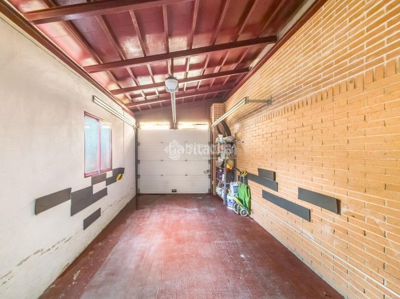 Foto 758bba1a-806d-4703-b4fd-a4280c0fd0d6. Casa aparellada amb calefacció aparcament piscina a Rivas - Vaciamadrid