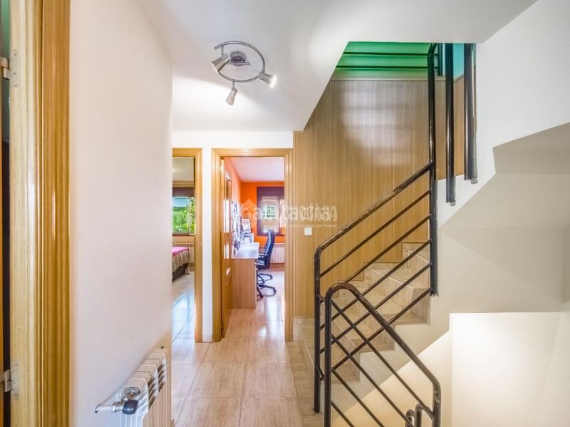 Foto afcda7b3-e77d-4310-8280-df8d0e791afd. Casa aparellada amb calefacció aparcament piscina a Rivas - Vaciamadrid