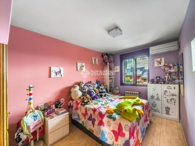 Foto c1d20150-7253-4d92-b84e-b46feb8012a8. Casa aparellada amb calefacció aparcament piscina a Rivas - Vaciamadrid