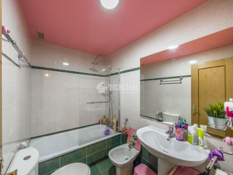 Foto c2627470-50bd-4a40-9f17-13b6421c4093. Casa aparellada amb calefacció aparcament piscina a Rivas - Vaciamadrid