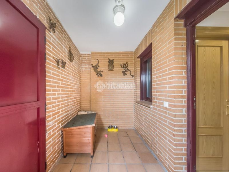 Foto f427f039-568c-4c3f-a83e-c7bddad94751. Casa aparellada amb calefacció aparcament piscina a Rivas - Vaciamadrid