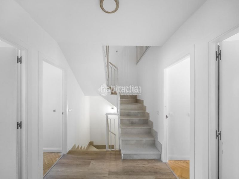 Foto 644e7d15-2809-4324-9edf-71091b010987. Casa aparellada amb aparcament a Casco Histórico Rivas - Vaciamadrid