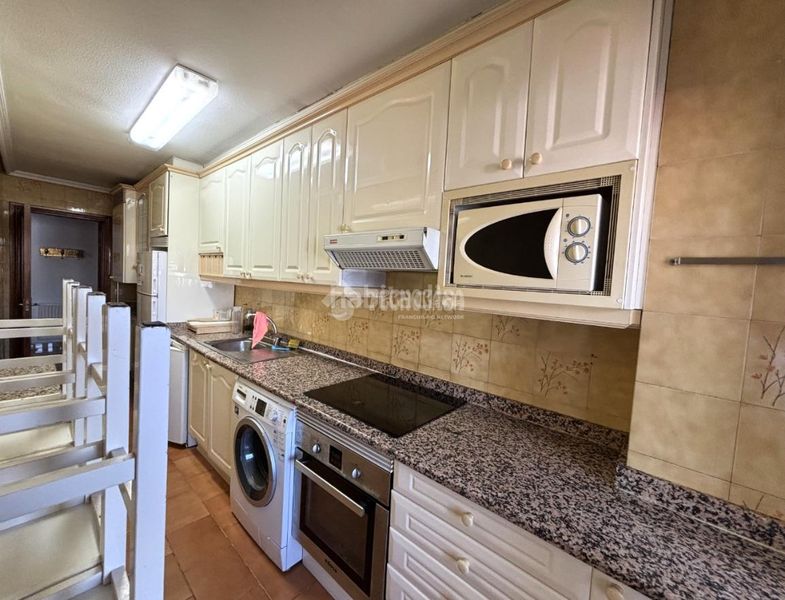 Foto 428faad1-0a63-49c5-b09b-88b78294bd15. Piso  en venta en La Paz Madrid