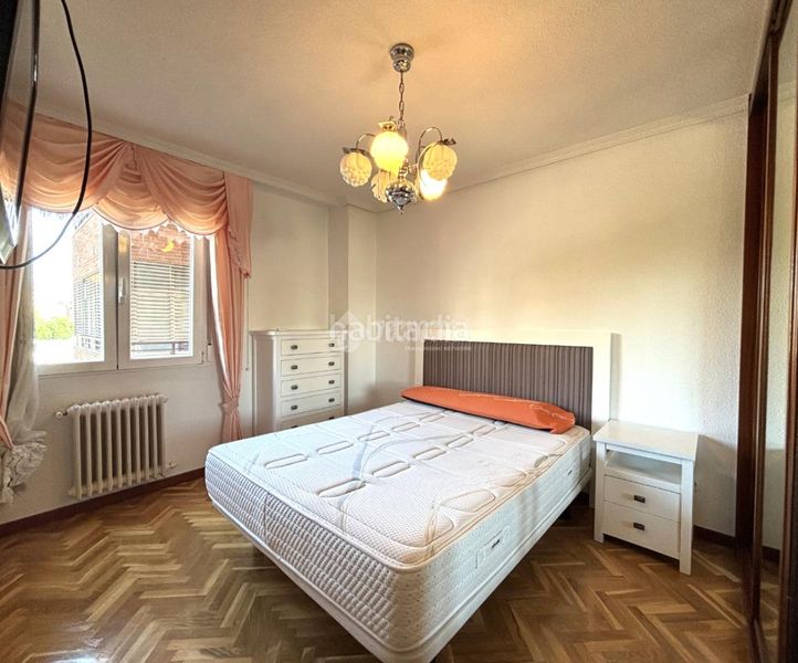 Foto d19e3d7a-8a4b-4fb1-b122-f19fbf3efa3d. Piso  en venta en La Paz Madrid