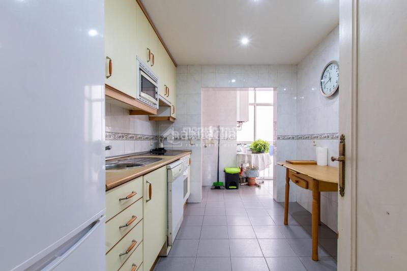 Foto 717b449a-a030-4dbc-afba-05aa67abbde7. Pis a La Paz Madrid