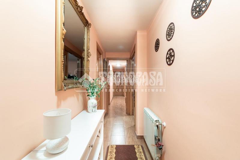 Foto b61be5c9-c0cb-47d7-8a71-d895f2b31a85. Towny house with heating parking in Quijorna