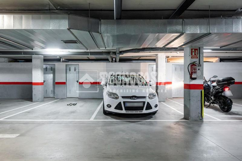 Foto f1fce3b8-5803-4b79-9d0c-69a762fbd50c. Towny house with heating parking in Quijorna