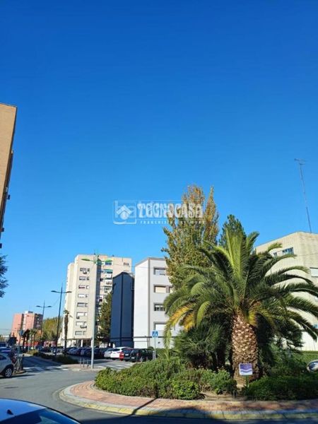 Foto c10d1f3f-bfcf-4d61-8e0a-915587dd2633. Aparcament cotxe a La Avanzada-La Cueva Fuenlabrada