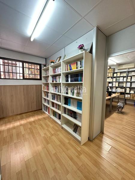 Foto bdf14236-233d-43c5-bb5a-e9f44dec32cc. Locale commerciale in Embajadores-Lavapiés Madrid