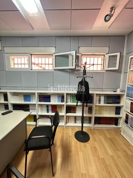 Foto f05eba63-6a0b-4019-9afb-1ab68bc111e4. Locale commerciale in Embajadores-Lavapiés Madrid