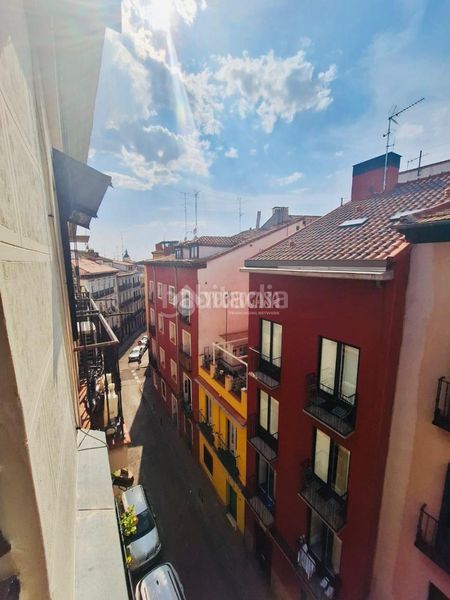 Foto e71da6ab-1d1f-4312-bbf9-81ca31b2bf0f. Pis a Embajadores-Lavapiés Madrid