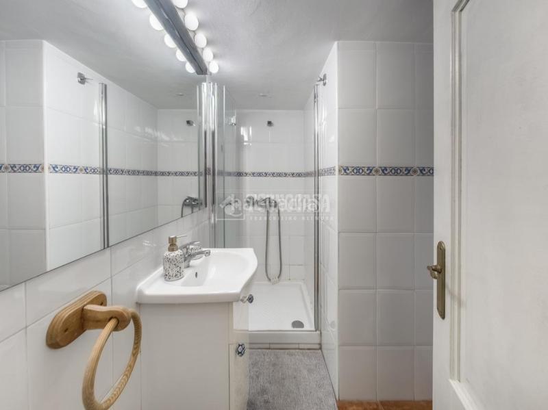 Foto 2ac6d13d-cba9-4cc8-923a-f3859ed03e9d. Etagenwohnung mit heizung in Embajadores-Lavapiés Madrid