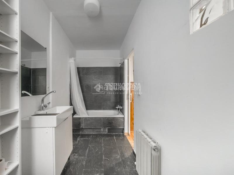 Foto e3b5225b-9478-446f-ab49-a7b53d0890d7. Miete etagenwohnung in Embajadores-Lavapiés Madrid