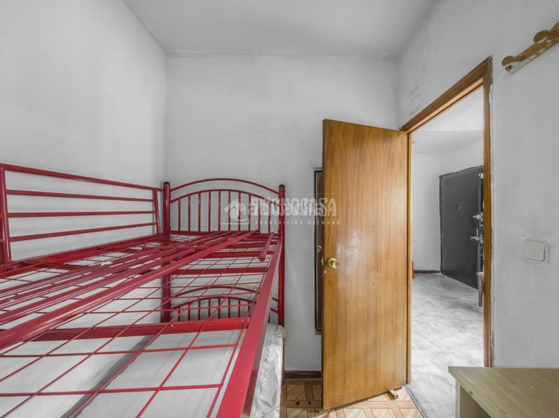 Foto 5d3c1f35-0c1b-4a70-a21c-40478ea4aefa. Pis a Embajadores-Lavapiés Madrid