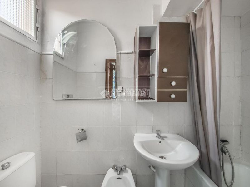 Foto 84f3c644-bc40-4737-bedf-b8641ea1c45c. Pis a Embajadores-Lavapiés Madrid