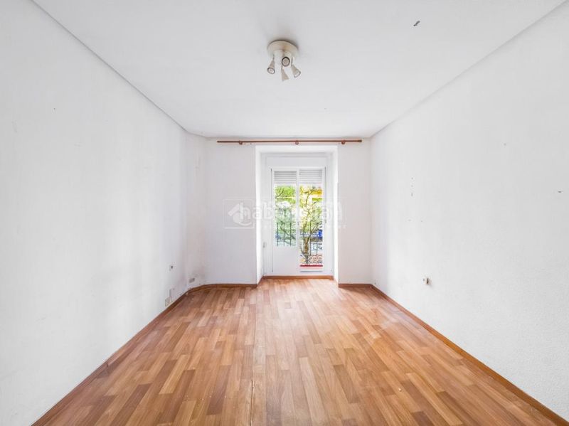 Foto 4eeee439-9e3a-48b2-b932-332af24c83a1. Piso  en venta en Embajadores-Lavapiés Madrid