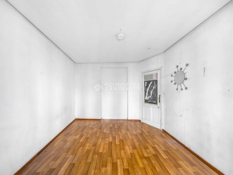 Foto aff6e64c-90a2-48d2-8483-ae0a036ec03c. Piso  en venta en Embajadores-Lavapiés Madrid