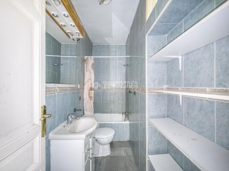 Foto b09a37f7-bd16-420d-9406-53b0157f29e1. Piso  en venta en Embajadores-Lavapiés Madrid