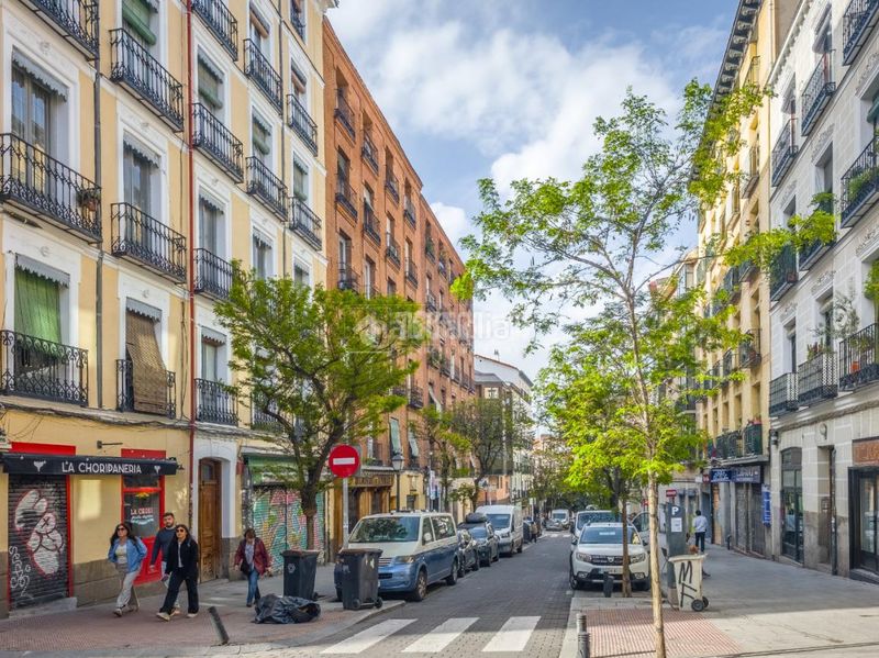 Foto c29caf4b-7577-4af3-a9ae-45bbae6b324c. Piso  en venta en Embajadores-Lavapiés Madrid