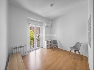 Flat in Embajadores-Lavapiés