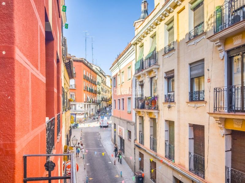 Foto ea0f4f2c-6ba0-446e-a589-9c796cc99fd5. Piso  en venta en Embajadores-Lavapiés Madrid