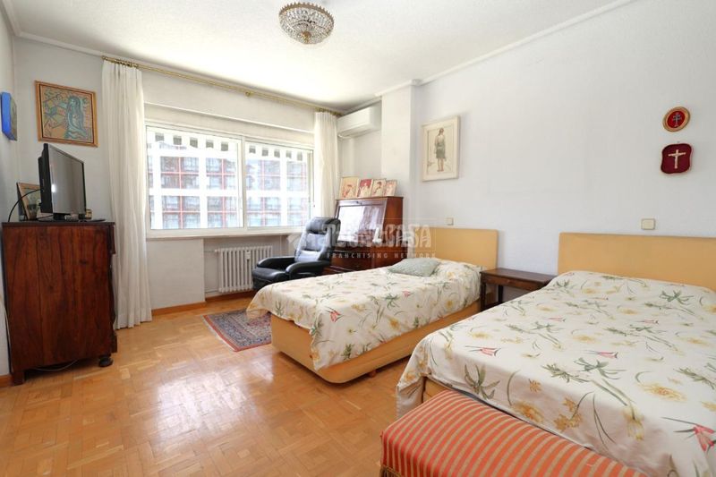 Foto dcb1b5a4-d953-40e4-802d-87055b4286fe. Piso  en venta en Castilla Madrid