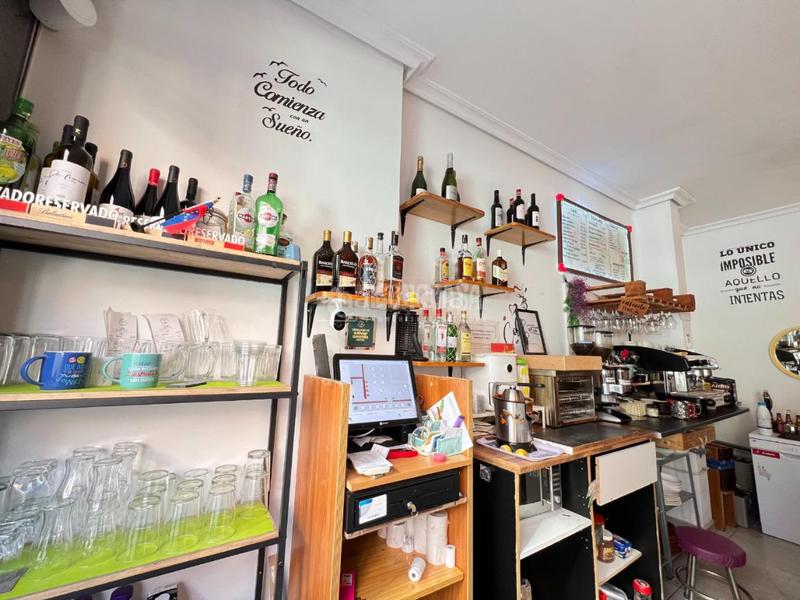 Foto 98d7bae3-ea93-4bb3-9fd6-b71727c27121. Local comercial traspaso en venta en Puerta del Ángel Madrid