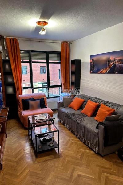 Foto 8d9a285a-4544-4ed0-abe8-6b4d27b6fe6f. Pis amb aparcament a Palacio Madrid