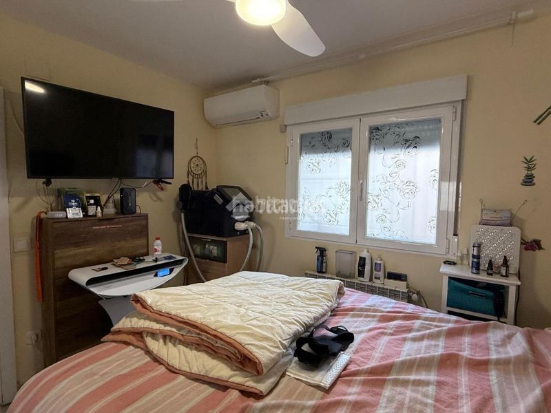 Foto d9dfd496-c1d3-413a-bd3e-195b4d878d3c. Pis a Villaverde Alto Madrid