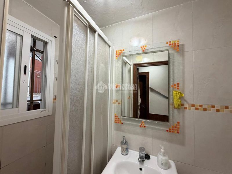 Foto 3b046f5b-0e54-4c54-a4fb-8f2c9635e2f0. Pis a Villaverde Alto Madrid