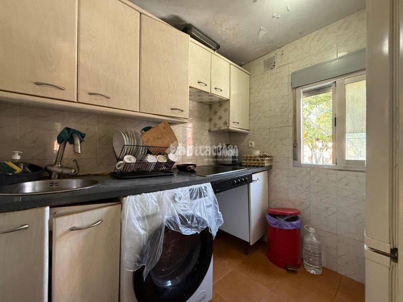 Foto 66fd31b4-8b3d-41fd-8c7c-ebc4ac270e3f. Pis a Villaverde Alto Madrid
