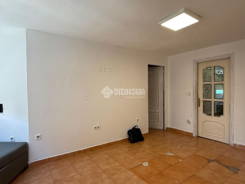Foto b7881f37-fec5-49a8-ba5f-af87b091eb7d. Pis a Villaverde Alto Madrid