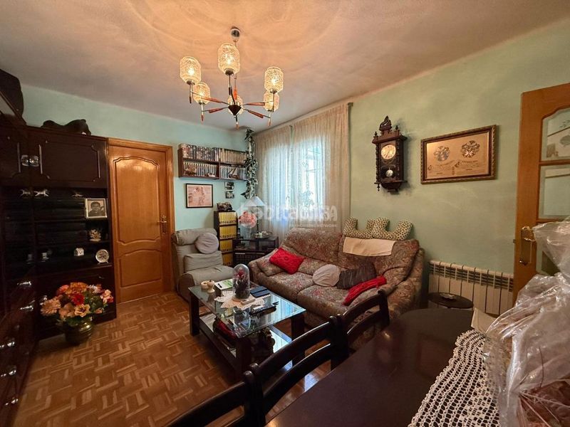 Foto 4d57c9f1-9f81-4056-9b31-3ebeb345df41. Pis a Villaverde Alto Madrid