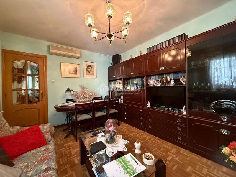 Foto d34ea3ef-b1cd-4145-95ce-967434d2facb. Pis a Villaverde Alto Madrid