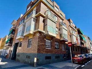 Piso  C. del grafito 27. Piso en venta en madrid