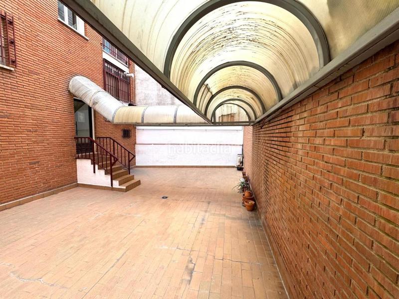 Foto cc7e8f8a-4f0b-41c0-a551-4a101276a71c. Local commercial dans Villaverde Alto Madrid