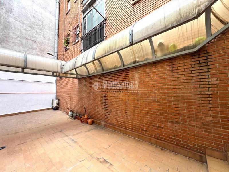 Foto e1d9a910-aae3-454d-b830-565a598fe65c. Local commercial dans Villaverde Alto Madrid