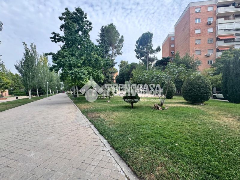 Foto b30895f3-587e-4793-b04b-6614d3a60d54. Pis amb calefacció aparcament piscina a Alameda de Osuna Madrid