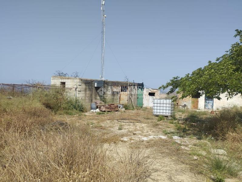 Foto d4447c5b-5486-41c1-866d-e6cf60620865. Masia a Villanueva De La Concepción