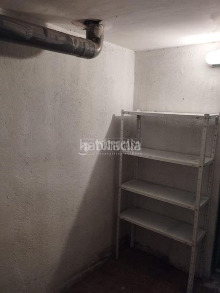 Foto ab850da8-b119-4088-9de9-9e2305fc776a. Aparcament cotxe a El Molinillo - Capuchinos Málaga