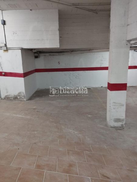 Foto c930c3fe-ea60-4c84-b3e1-8a6f944d9199. Aparcament cotxe a El Molinillo - Capuchinos Málaga