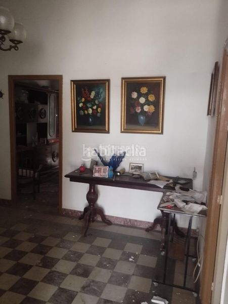 Foto 687b3322-2e68-476c-b5e0-d9eb59b9a53e. Casa aparellada a Barrio de Ciudad Jardín Málaga