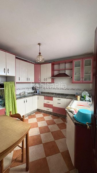 Foto b7243031-3f28-43bb-9a05-9a34e7ddea5f. Casa aparellada a El Molinillo - Capuchinos Málaga