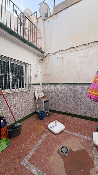 Foto f39a02c0-5282-4719-8078-186db886f92a. Casa aparellada a El Molinillo - Capuchinos Málaga