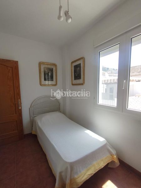 Foto 16005aa4-7f8d-478d-8a6e-86da5ba72de9. Casa aparellada a Cristo de la Epidemia Málaga