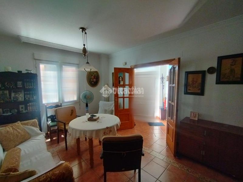 Foto 3ba99e18-16d2-4d29-83f7-1eed6dd85e4d. Casa aparellada a Cristo de la Epidemia Málaga