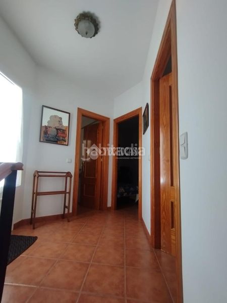 Foto 64d142e4-2441-4210-bddb-fa9c91229156. Casa aparellada a Cristo de la Epidemia Málaga
