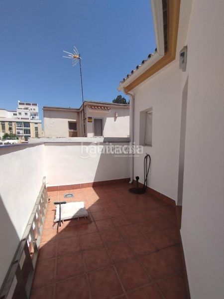 Foto eec48234-77af-41a6-8099-0c6607c3843b. Casa aparellada a Cristo de la Epidemia Málaga