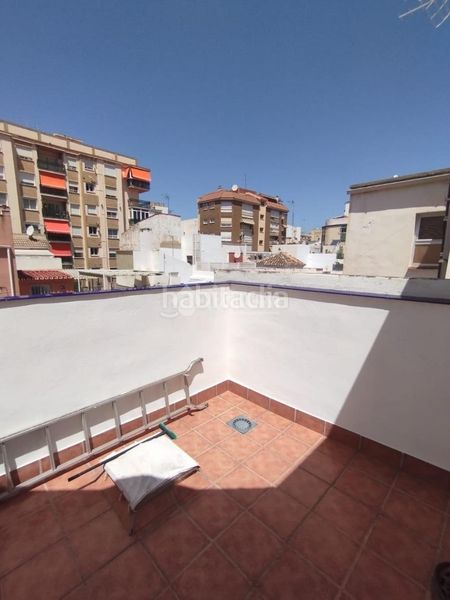 Foto fdd5aba5-7a03-40c6-9138-5401b8f5f426. Casa aparellada a Cristo de la Epidemia Málaga
