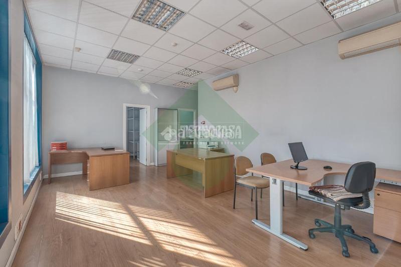 Foto 55294d4f-a694-4f3a-80b7-8dc8bc73a2c0. Local comercial nave en venta en Villaverde Alto Madrid